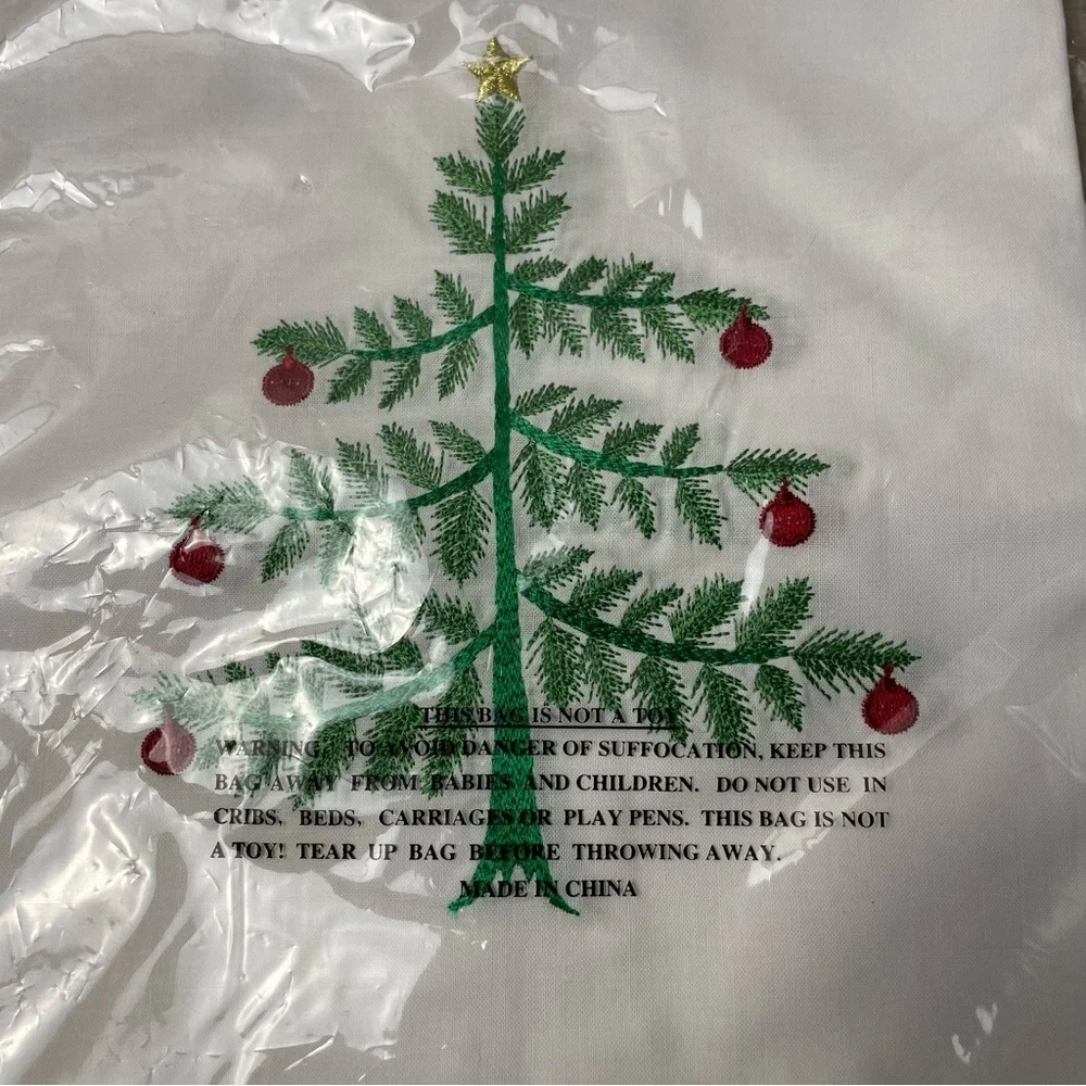Lillian Vernon Guest Towel Set Christmas Wreath Tree OS White Embroidered Cotton
